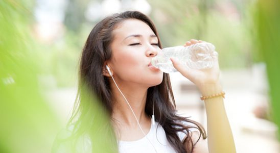 Kết quả hình ảnh cho uống nước
