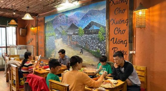 Không gian quán Thắng Cố A Phủ