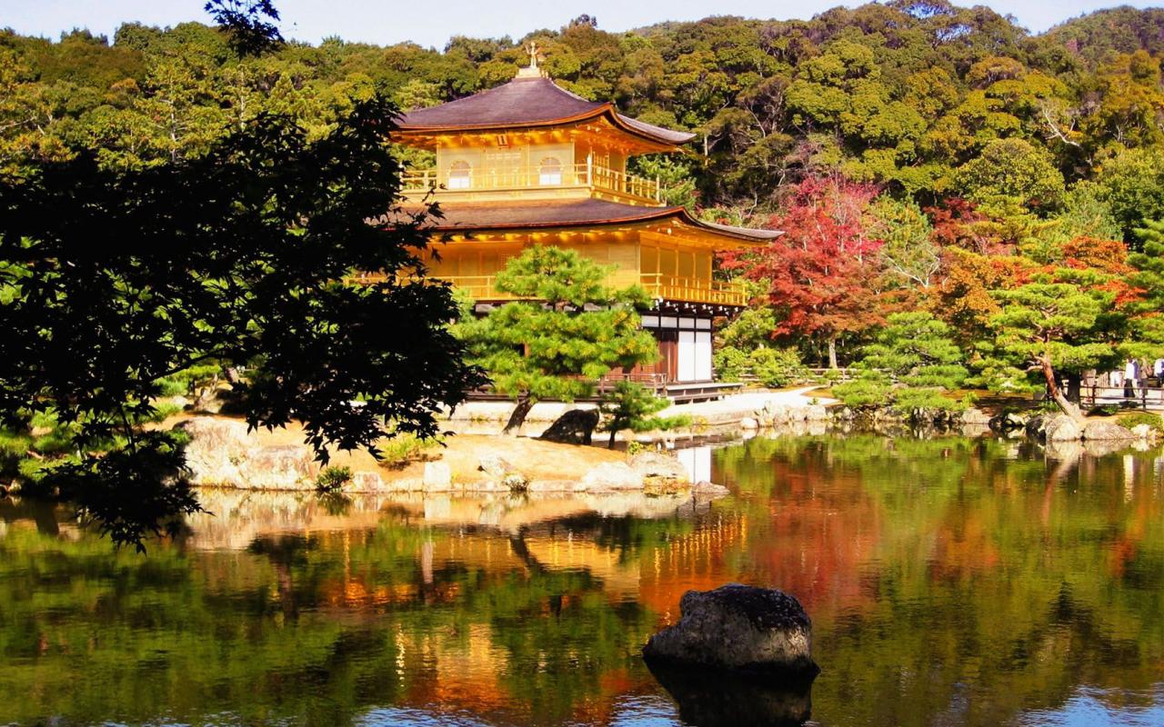Độc đáo ngôi chùa vàng Kinkakuji qua bốn mùa ở Nhật Bản - ảnh 2
