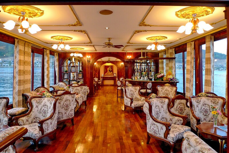 Nội thất bên trong du thuyền 5 sao Emperor Cruises Nội thất bên trong du thuyền 5 sao Emperor Cruises