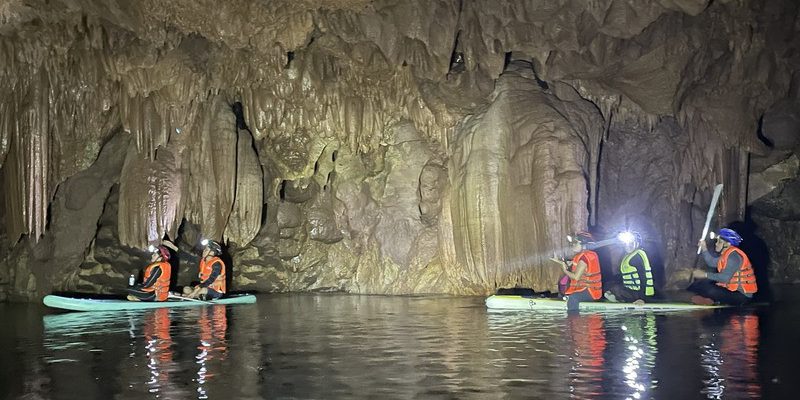 Phát hiện ra hang Sơn Nữ