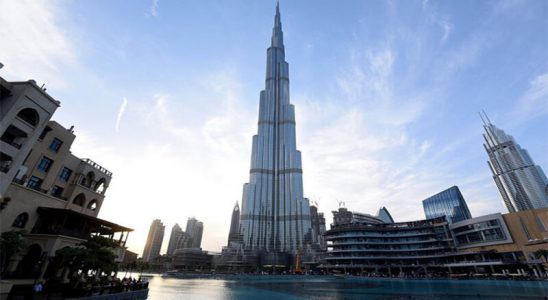 Tháp Burj Khalifa